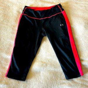 Under Armour Women’s 3/4 Cropped Leggings, Black & Orange - Small, Petite
